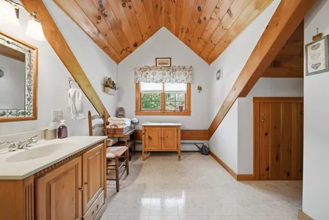 340 Cobble Hill Road Swanzey NH 03446