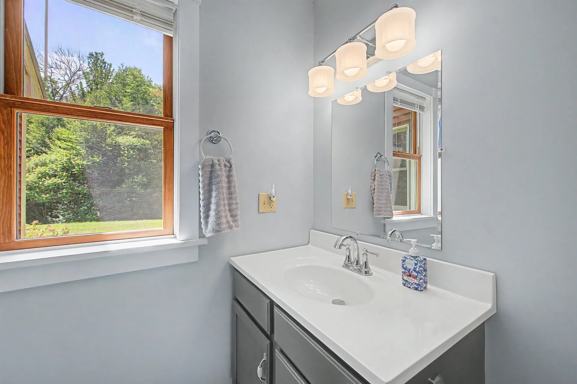 363 Cash Street Croydon NH 03773