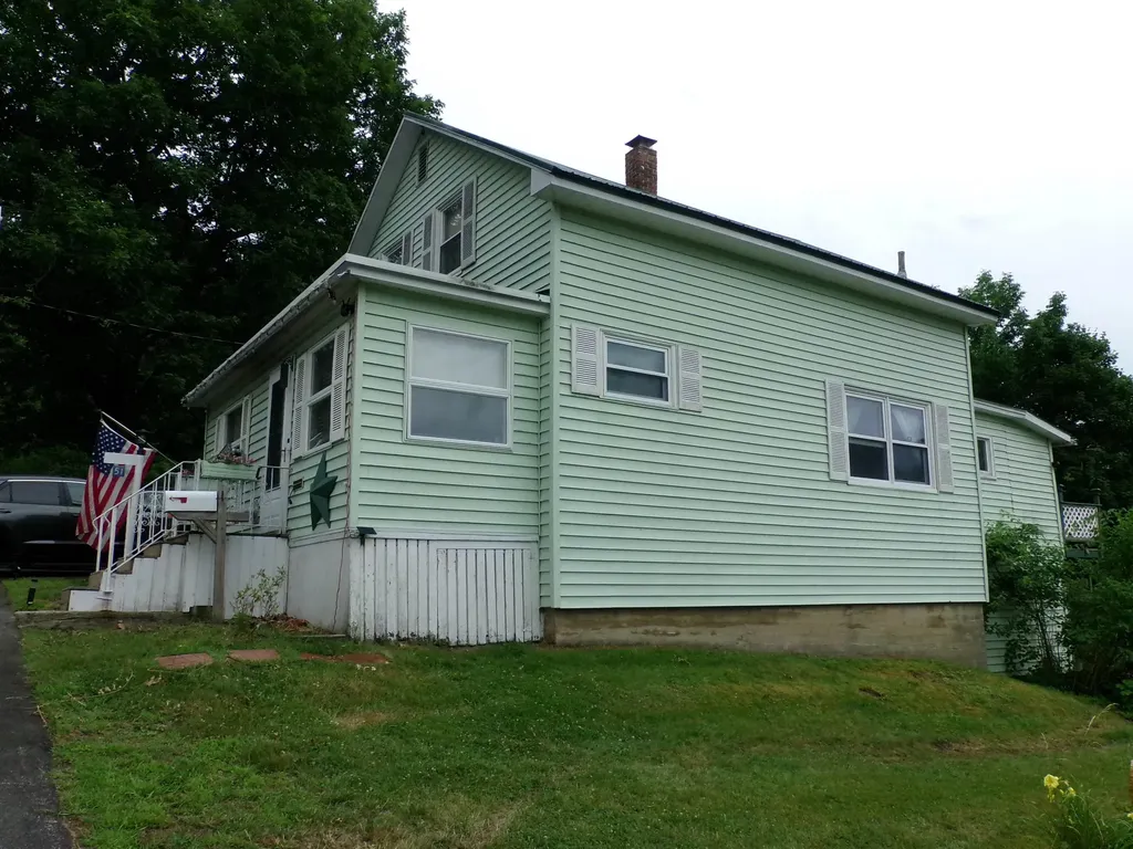 51 Addison Street Laconia NH 03246