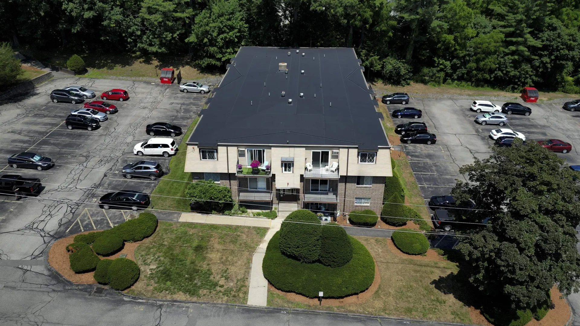 3 Silvestri Circle Derry NH 03038