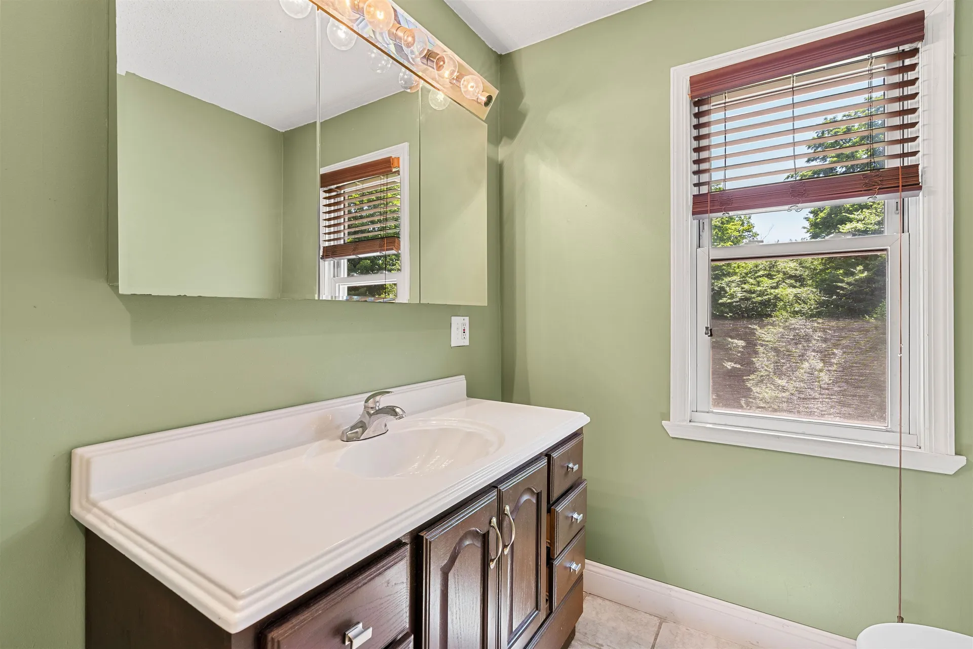 185 Lower Doetown Road Rumney NH 03266