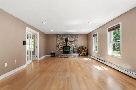 185 Lower Doetown Road Rumney NH 03266