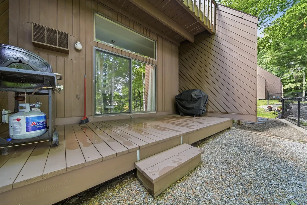 7 Cortez Drive Nashua NH 03062