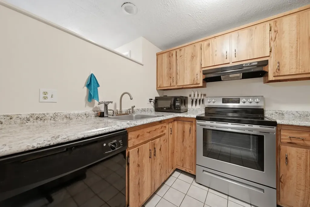 7 Cortez Drive Nashua NH 03062