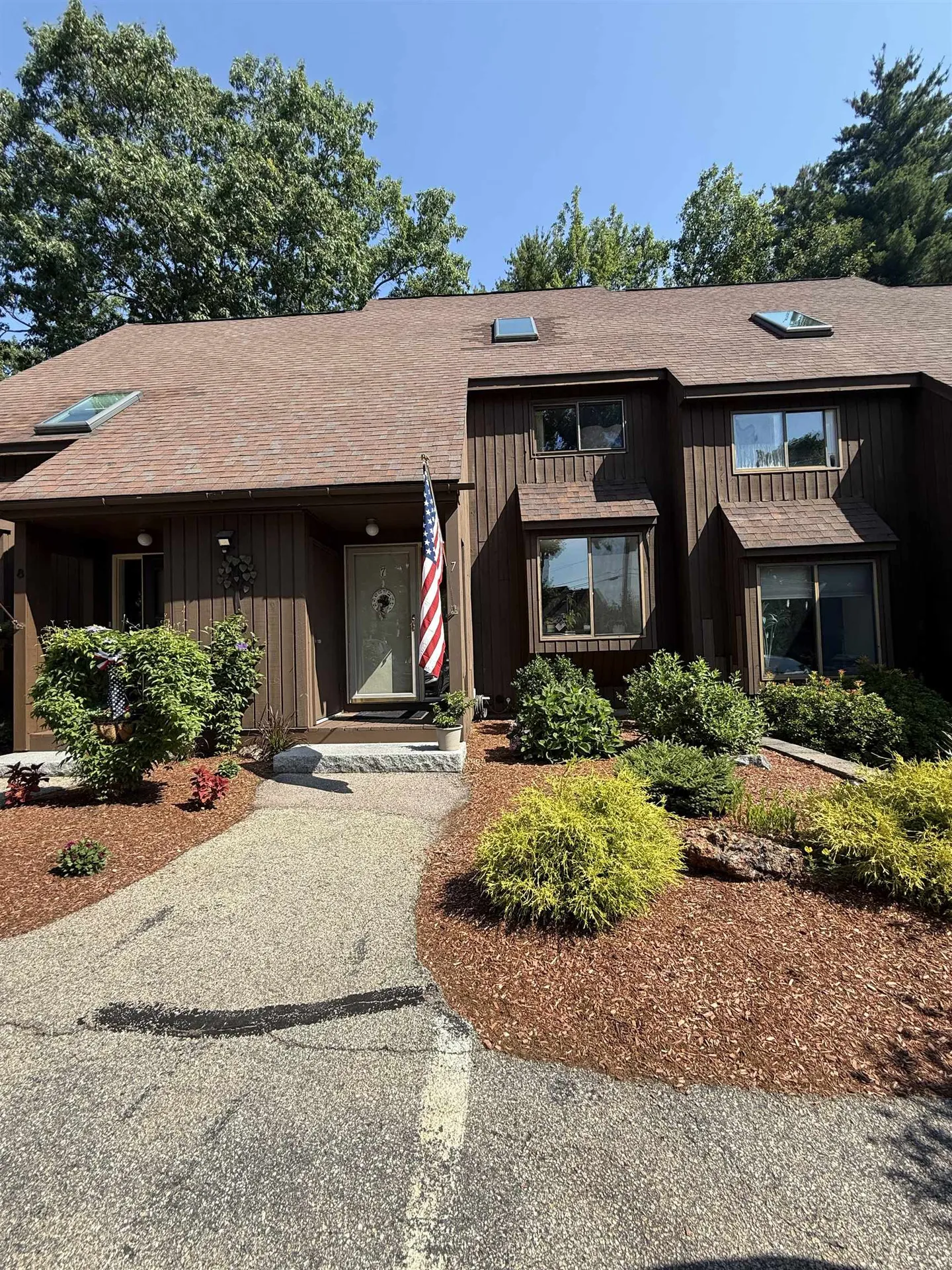 7 Cortez Drive Nashua NH 03062