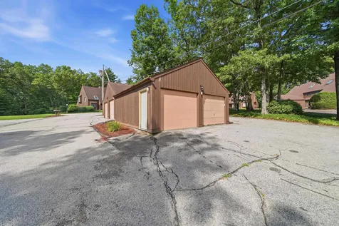7 Cortez Drive Nashua NH 03062