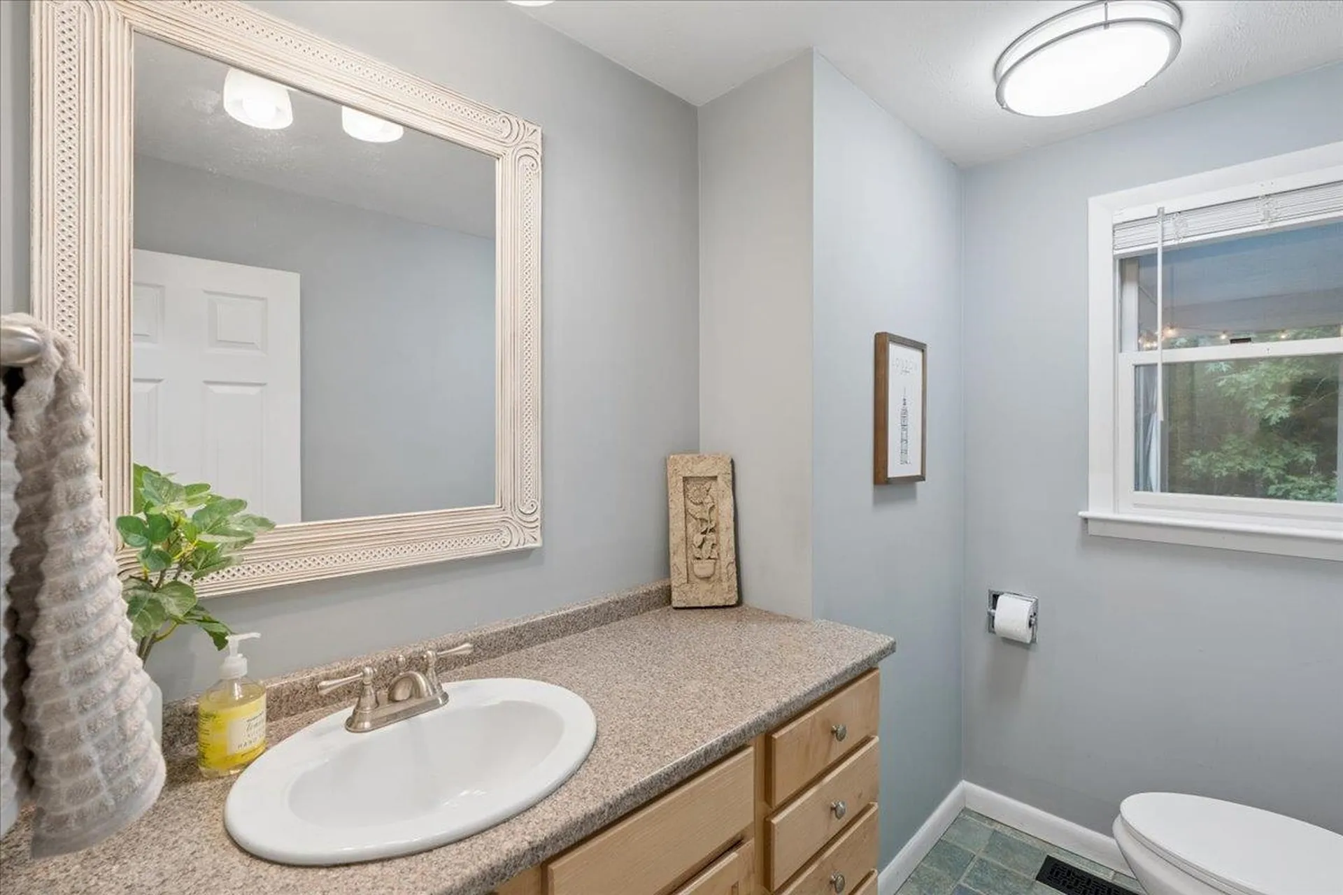 21 Nathaniel Drive Amherst NH 03031