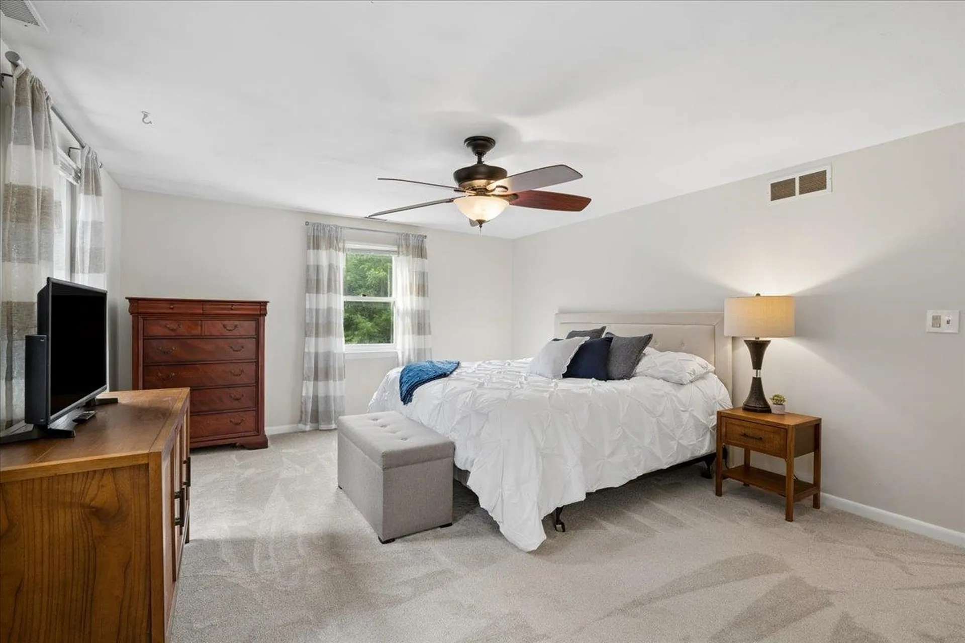 21 Nathaniel Drive Amherst NH 03031