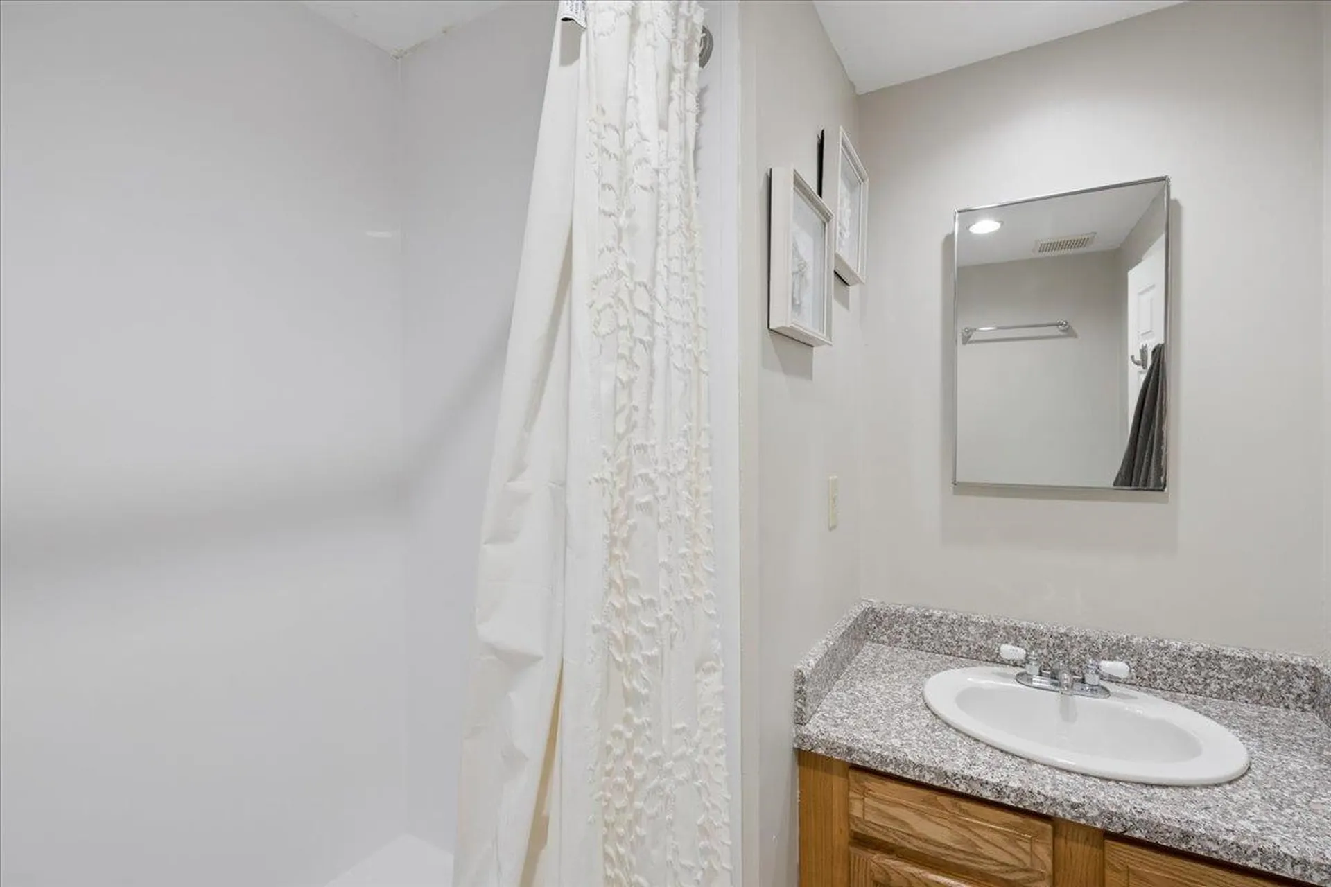 21 Nathaniel Drive Amherst NH 03031