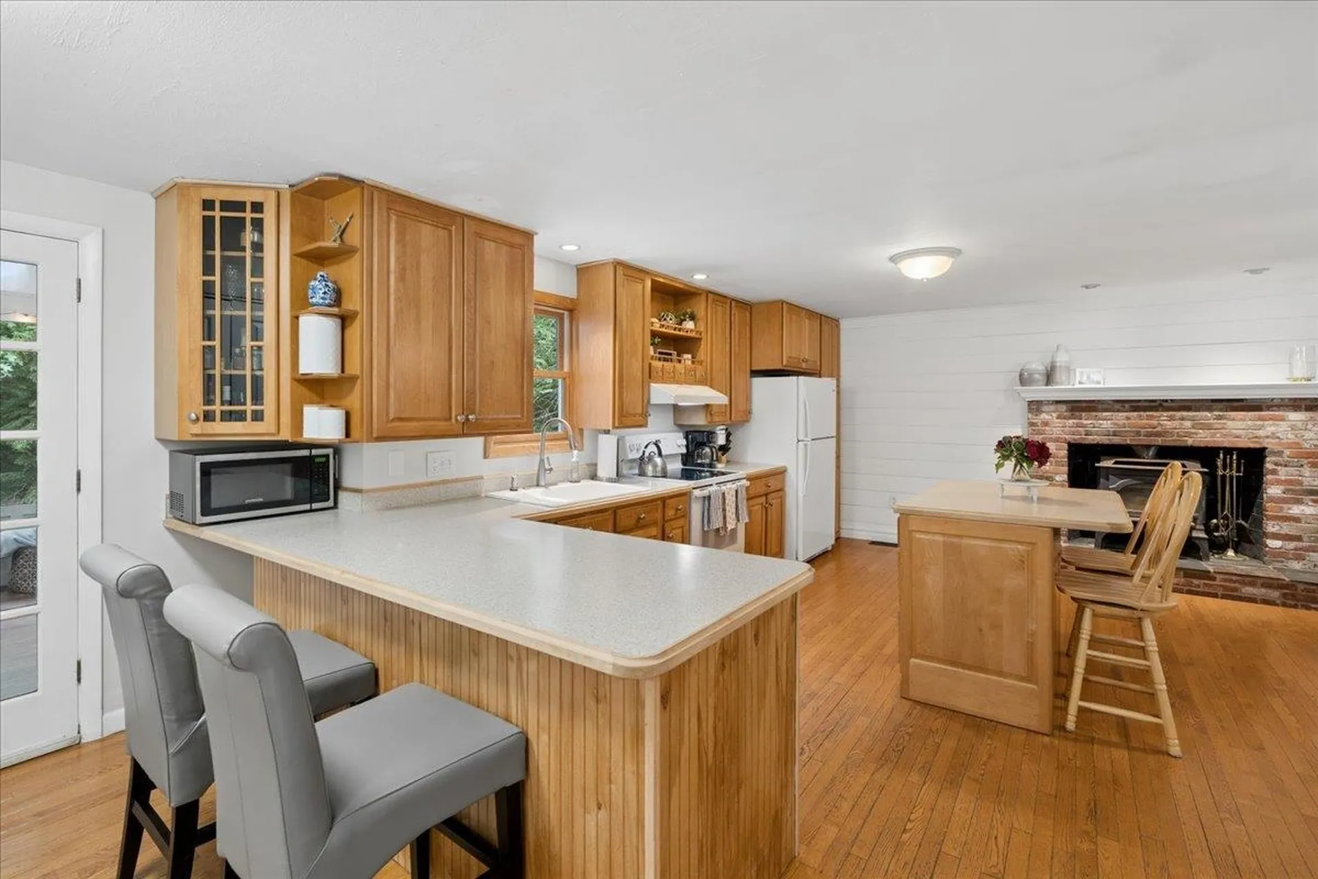 21 Nathaniel Drive Amherst NH 03031