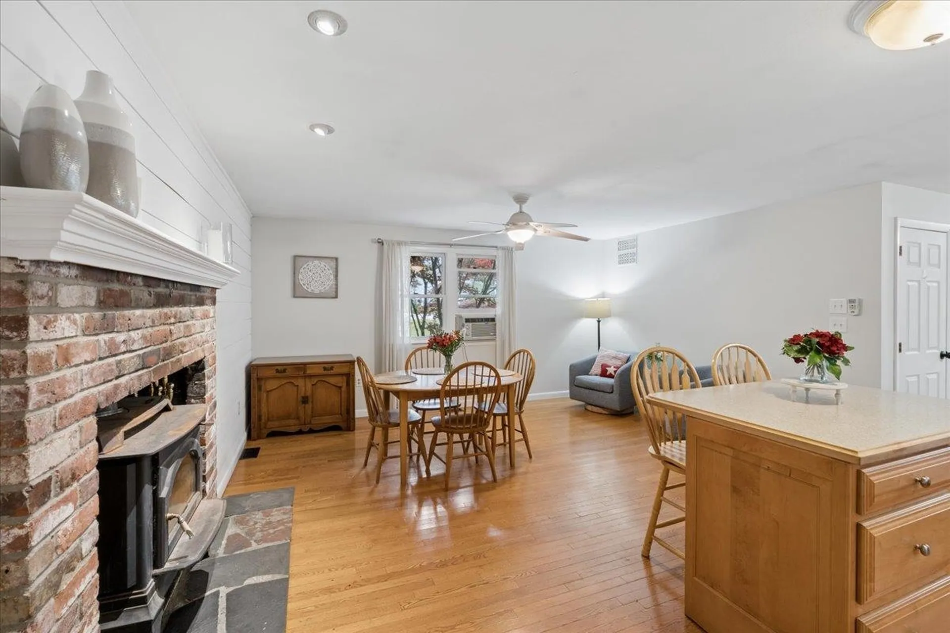 21 Nathaniel Drive Amherst NH 03031