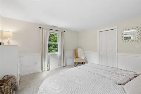 21 Nathaniel Drive Amherst NH 03031