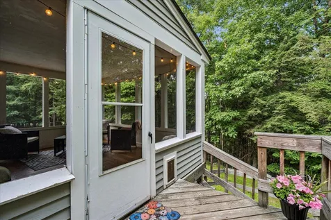 21 Nathaniel Drive Amherst NH 03031