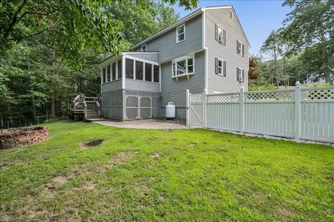 21 Nathaniel Drive Amherst NH 03031