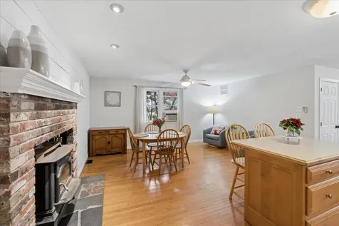 21 Nathaniel Drive Amherst NH 03031