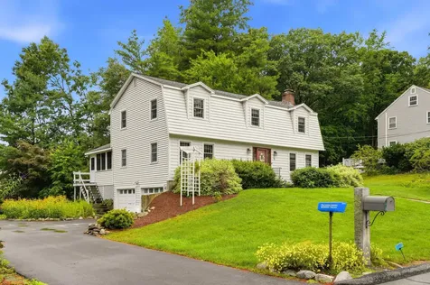9 Whitman Road Nashua NH 03062
