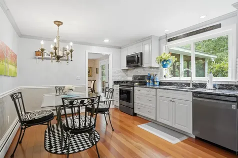 9 Whitman Road Nashua NH 03062