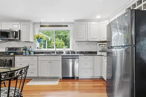 9 Whitman Road Nashua NH 03062