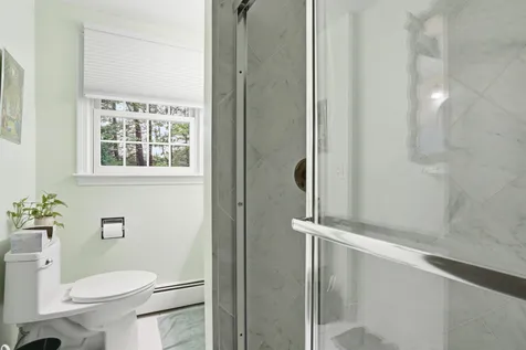 9 Whitman Road Nashua NH 03062