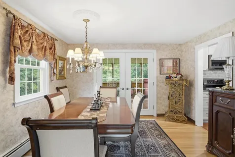 9 Whitman Road Nashua NH 03062