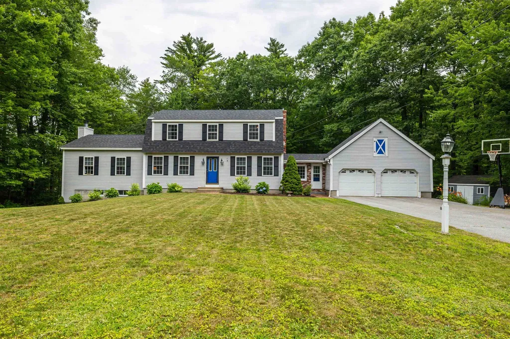 39 Lantern Lane Hooksett NH 03106