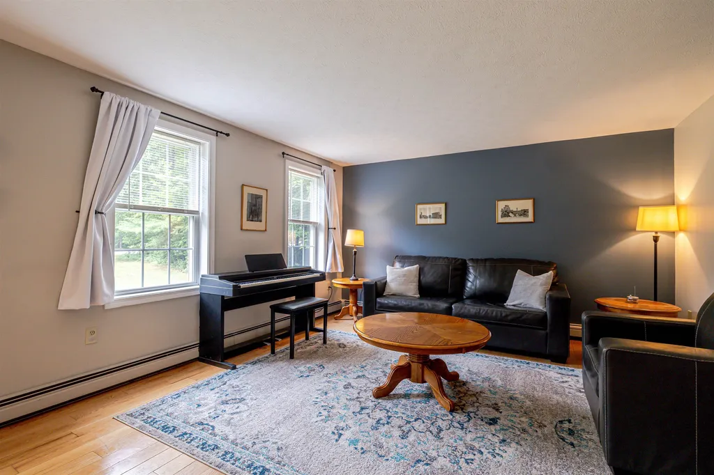 39 Lantern Lane Hooksett NH 03106