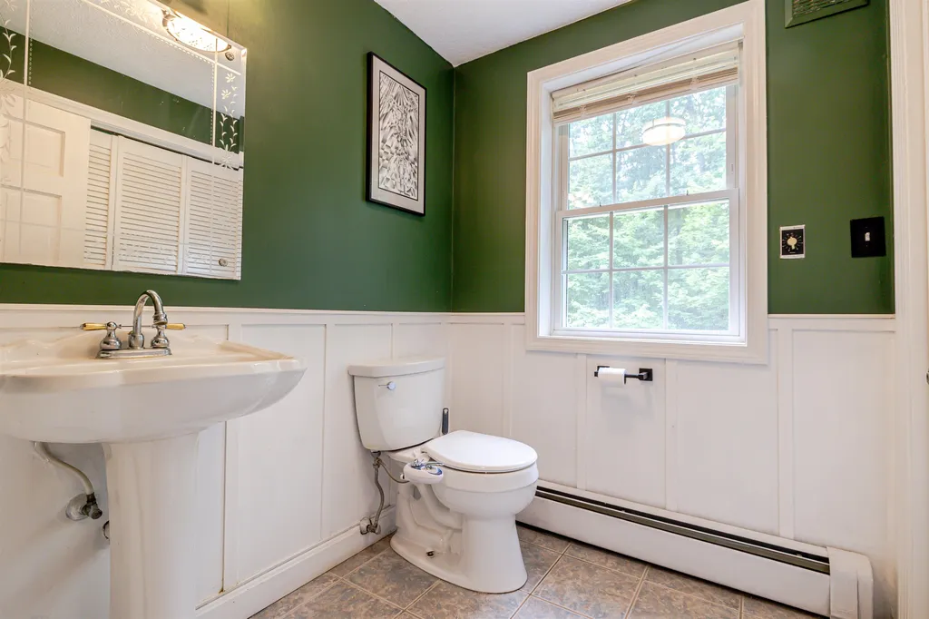 39 Lantern Lane Hooksett NH 03106