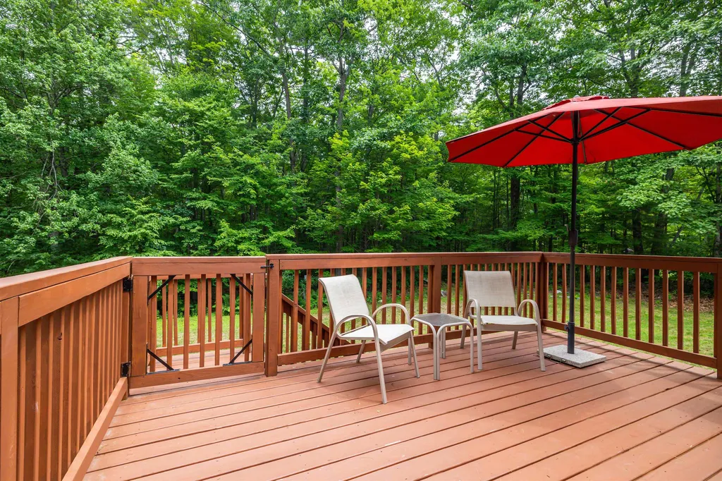39 Lantern Lane Hooksett NH 03106