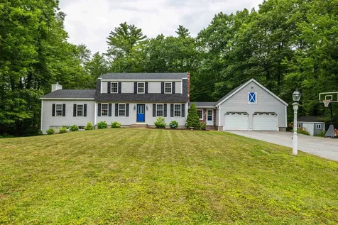 39 Lantern Lane Hooksett NH 03106