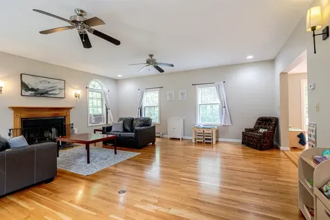 39 Lantern Lane Hooksett NH 03106