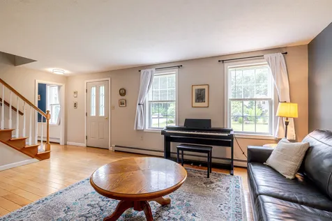 39 Lantern Lane Hooksett NH 03106
