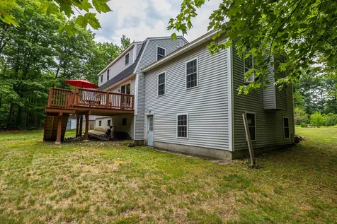 39 Lantern Lane Hooksett NH 03106