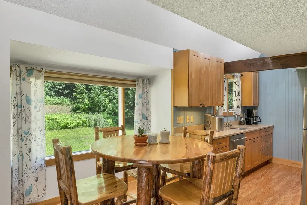 28 Cold Spring Road Thornton NH 03825