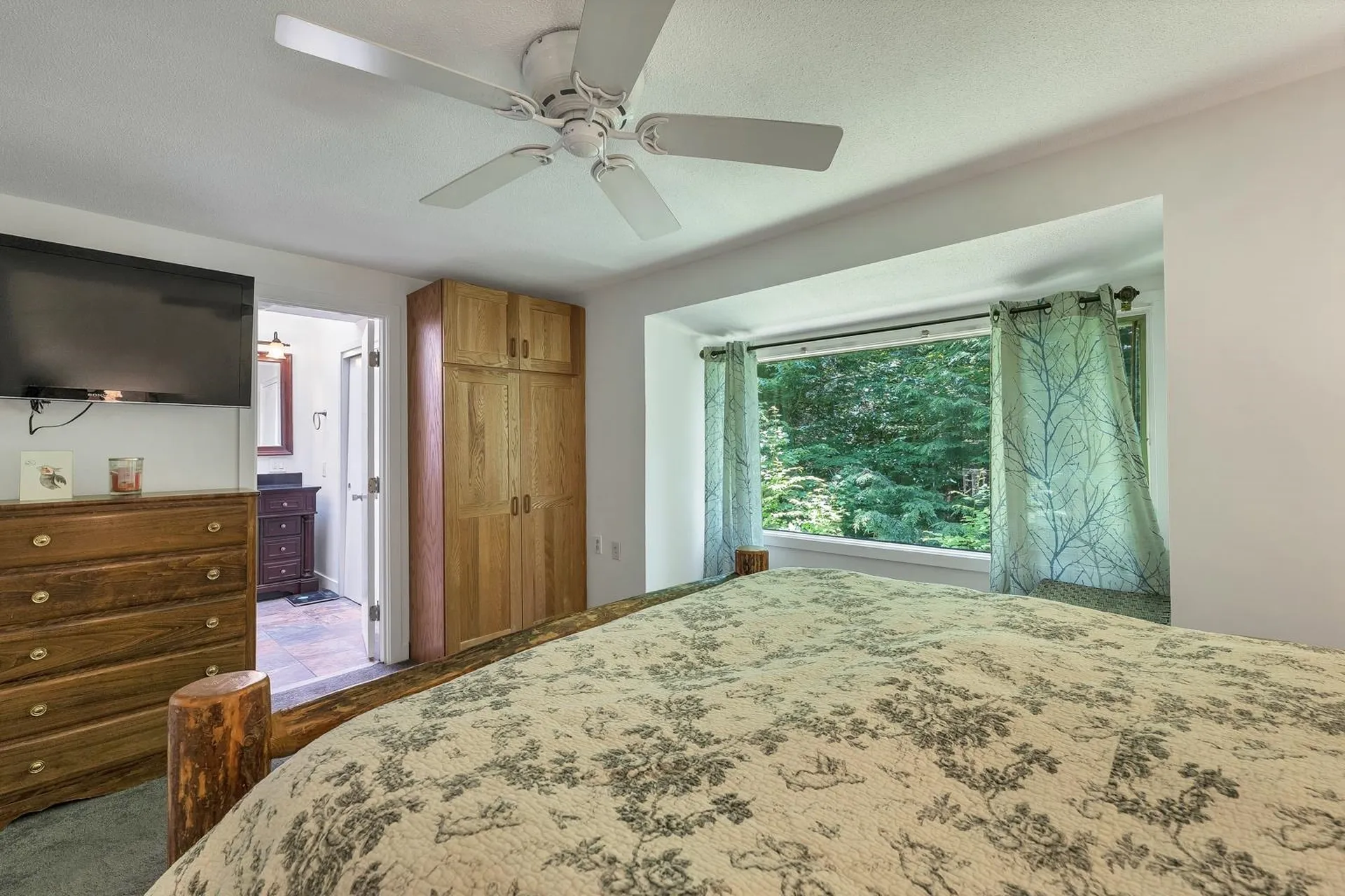 28 Cold Spring Road Thornton NH 03825