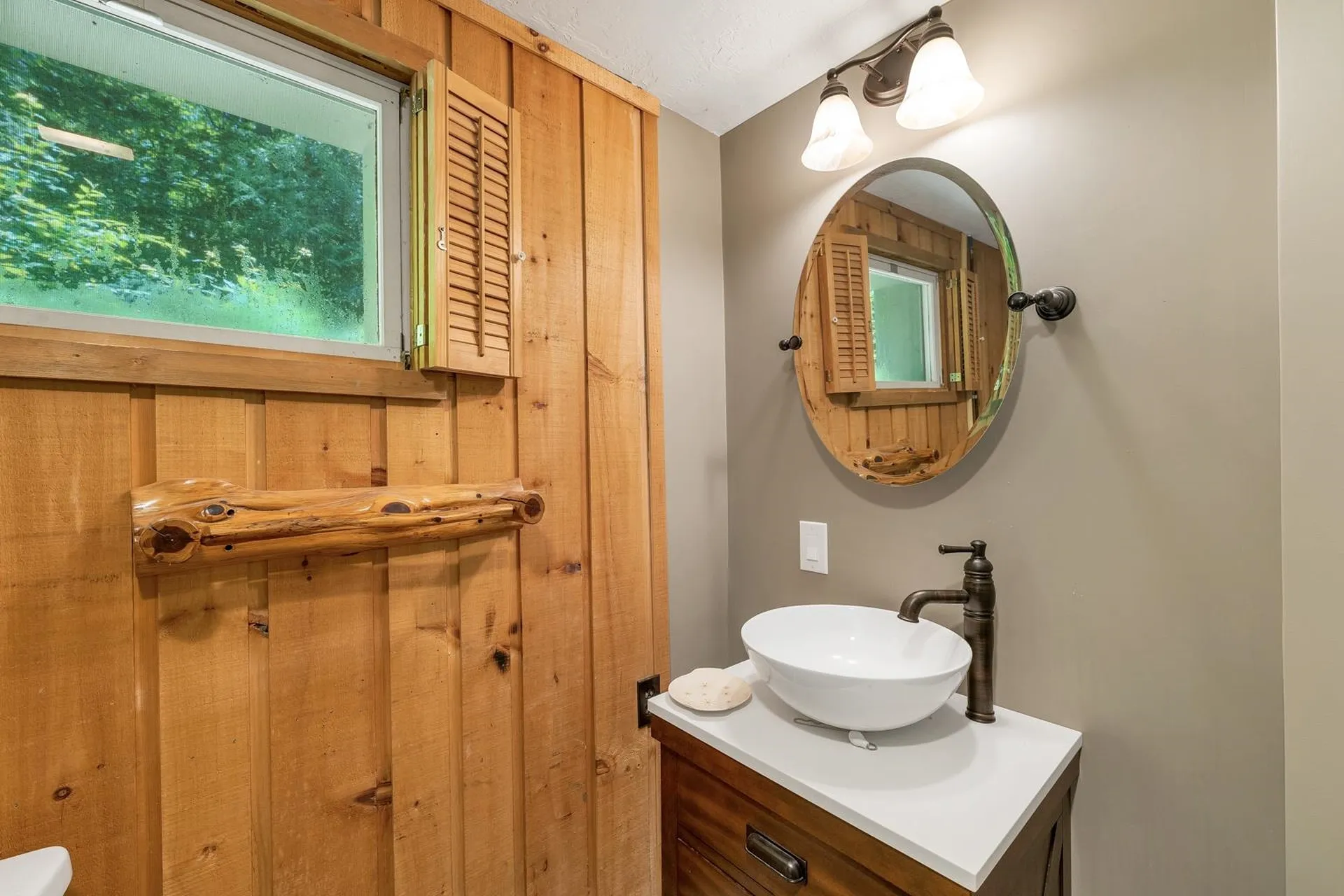 28 Cold Spring Road Thornton NH 03825