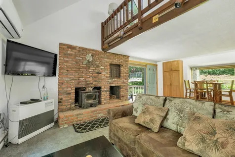 28 Cold Spring Road Thornton NH 03825