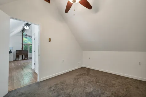 28 Cold Spring Road Thornton NH 03825