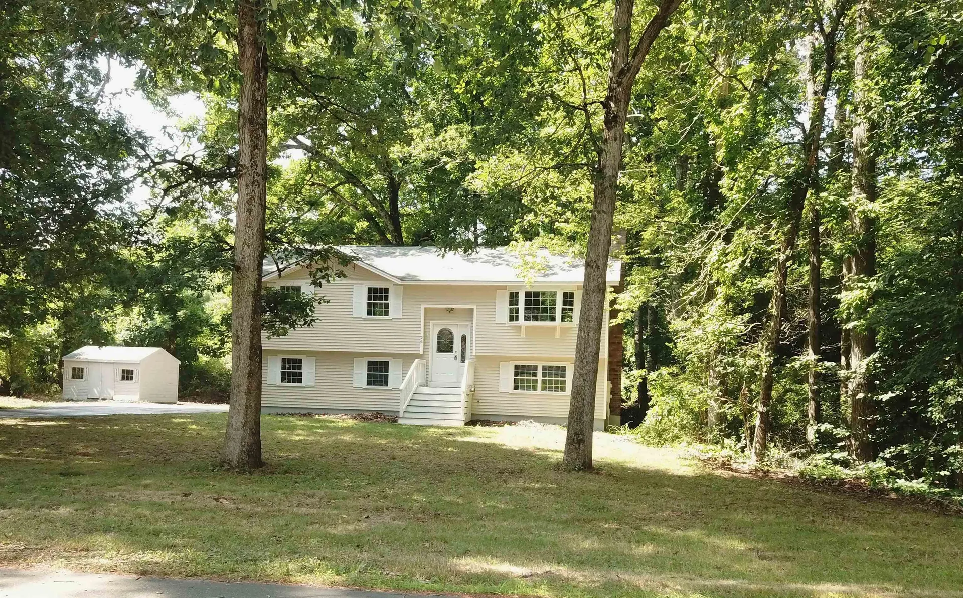 26 Davidson Avenue Merrimack NH 03054