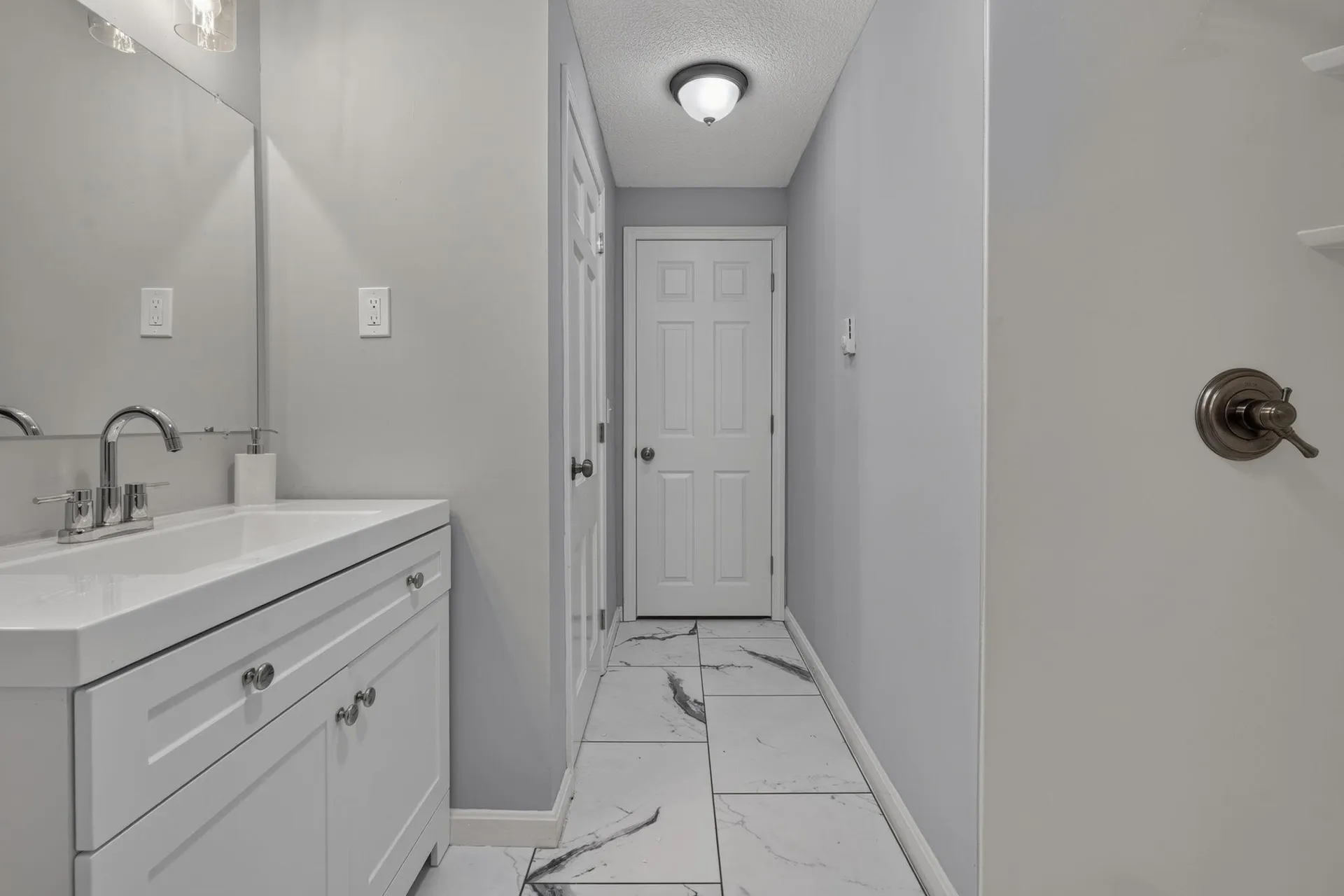 26 Davidson Avenue Merrimack NH 03054