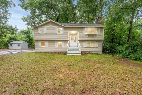 26 Davidson Avenue Merrimack NH 03054