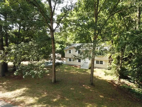 26 Davidson Avenue Merrimack NH 03054