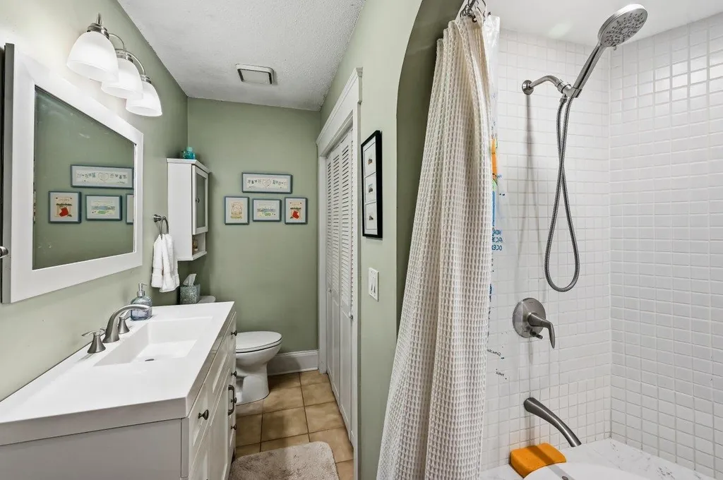 162 Rockland Street Portsmouth NH 03801