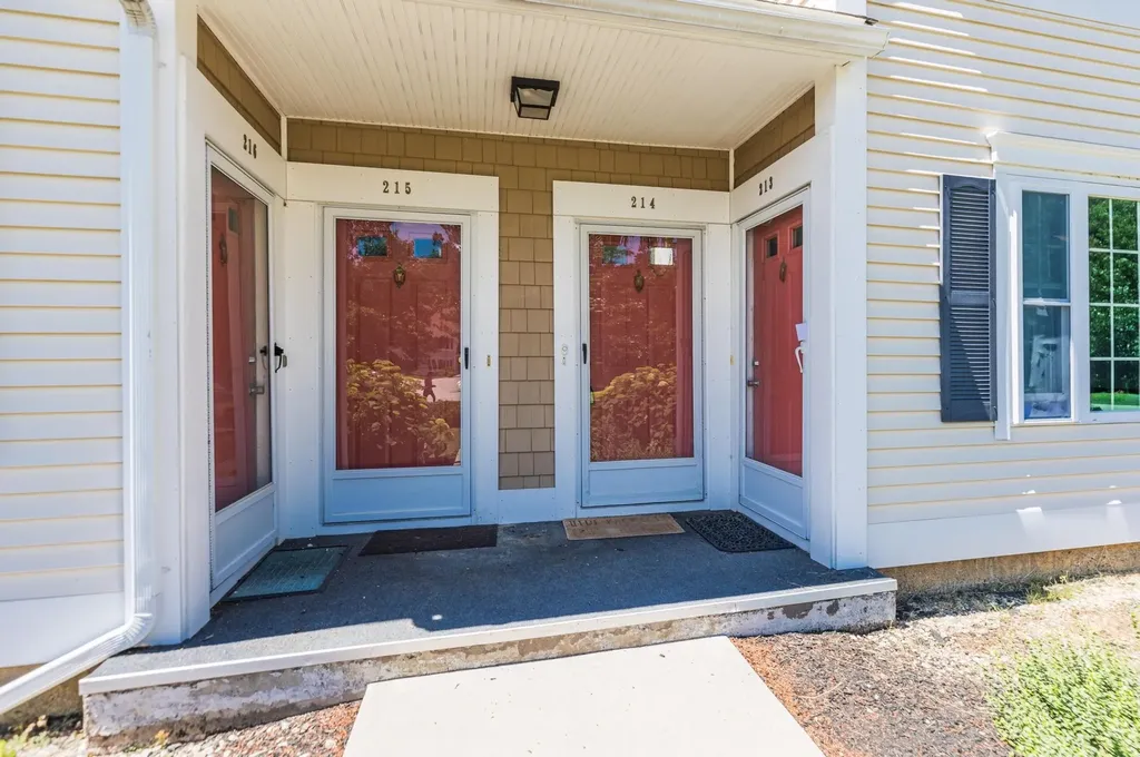 214 Springbrook Circle Portsmouth NH 03801