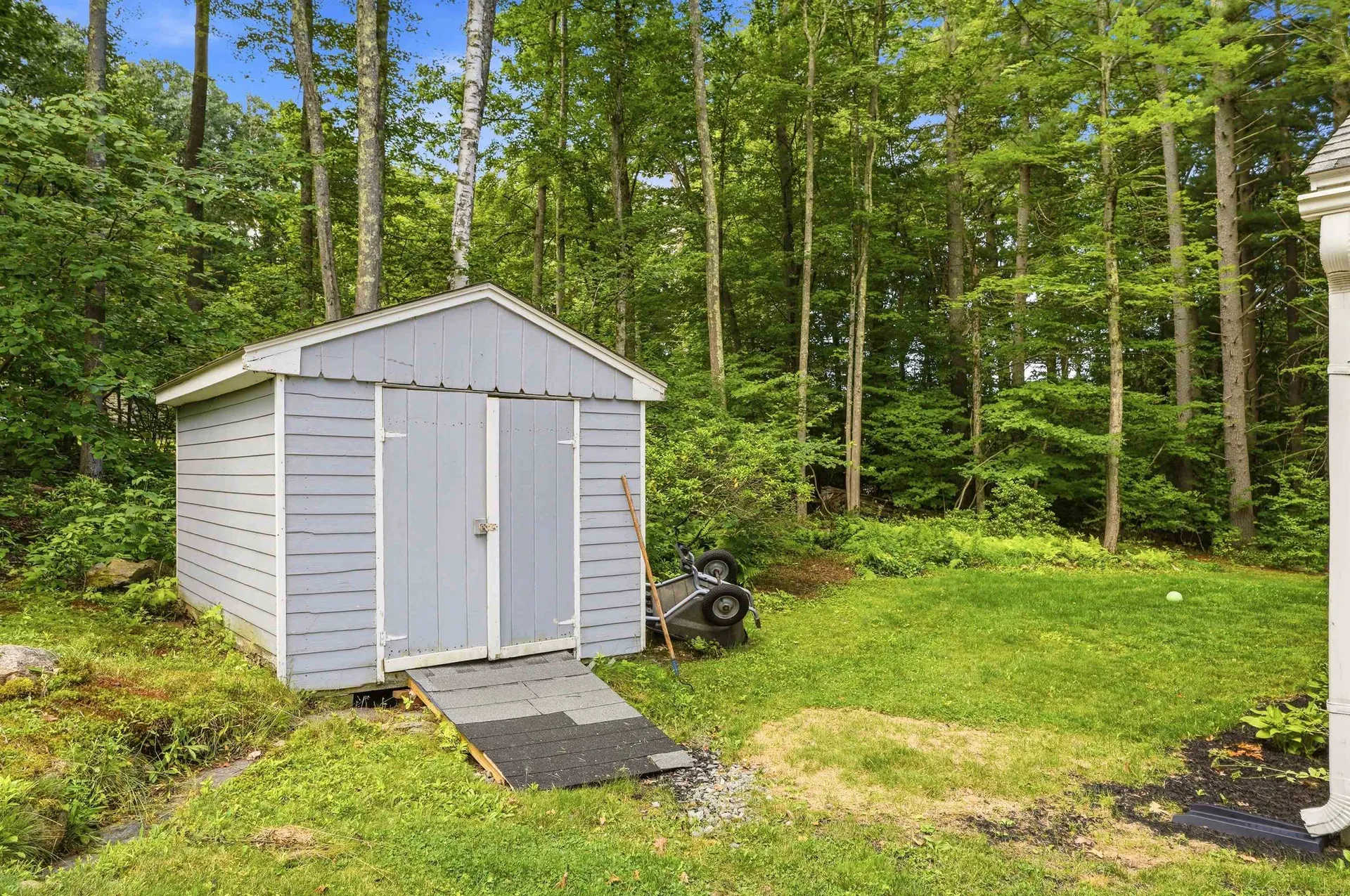 72 Old Farm Road Bedford NH 03110
