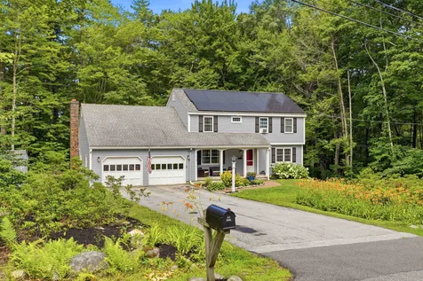 72 Old Farm Road Bedford NH 03110