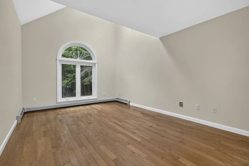 12 Ryan Road Goffstown NH 03045