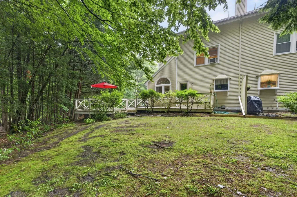 12 Ryan Road Goffstown NH 03045
