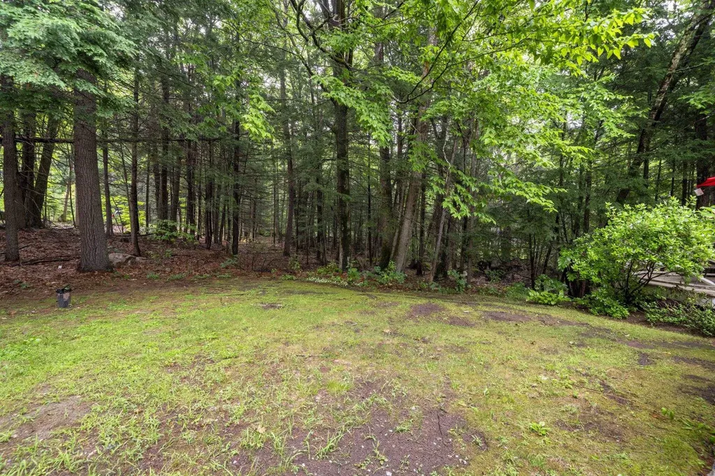 12 Ryan Road Goffstown NH 03045