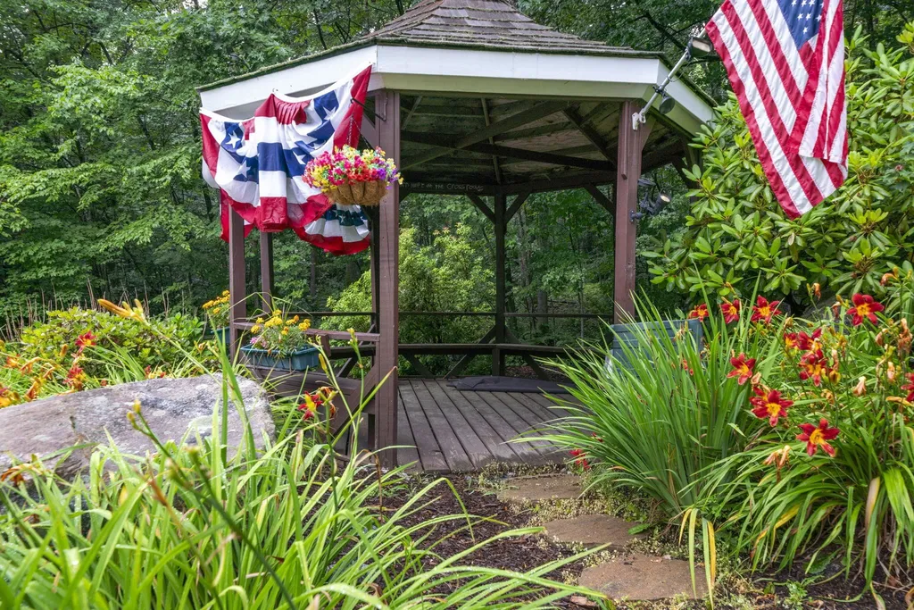 12 Ryan Road Goffstown NH 03045