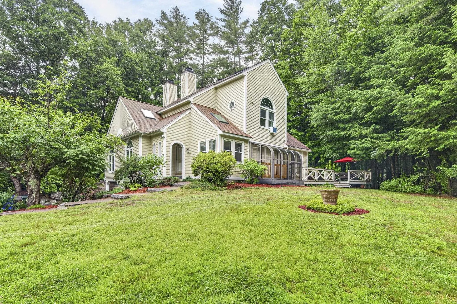 12 Ryan Road Goffstown NH 03045